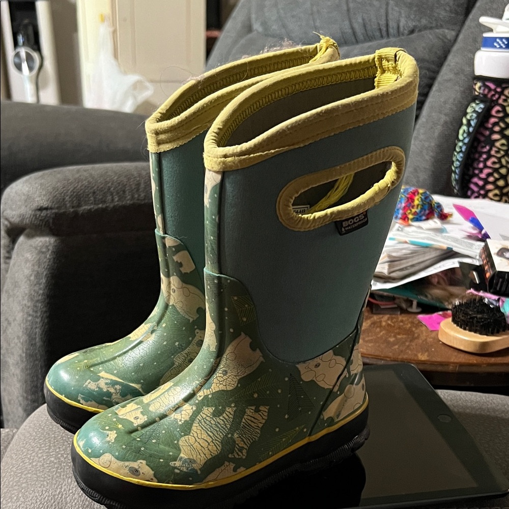 BOGS Kids Camouflage Green and Yellow Boots